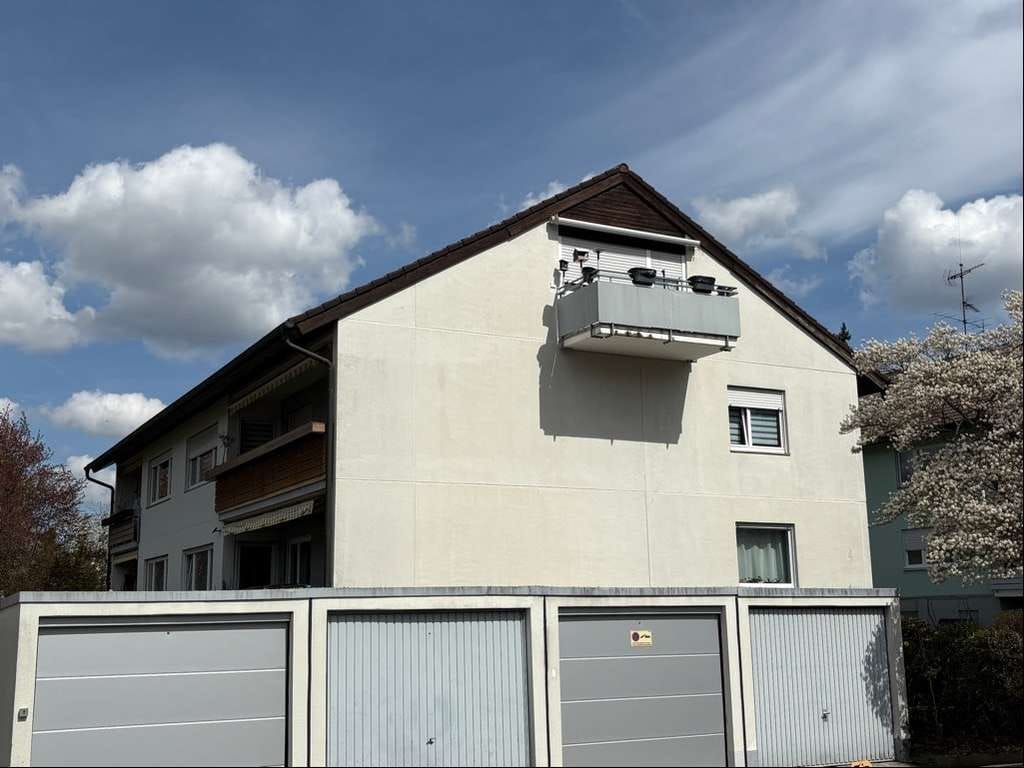 Immobilie in Bad Dürrheim - Gemütliche 2,5-Zimmer-Wohnung im Dachgeschoss mit Garage - Bild 2