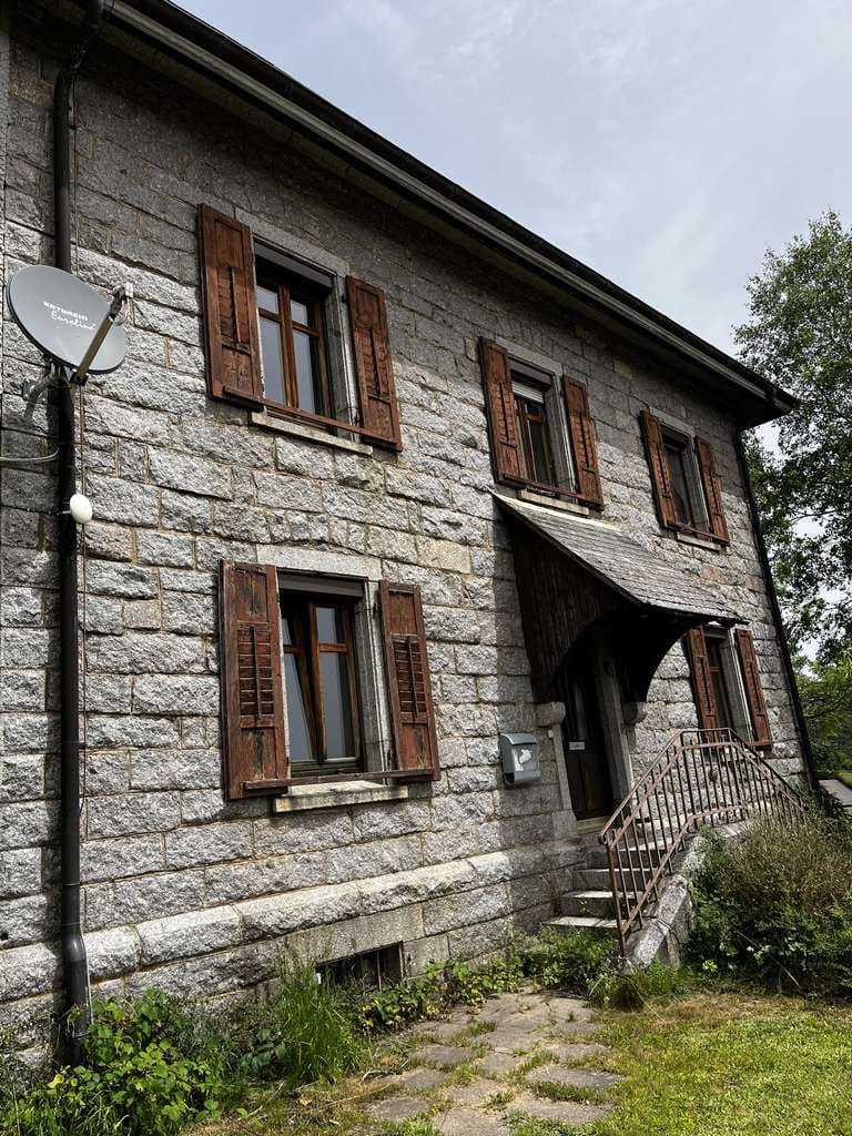 Immobilie in Dachsberg (Südschwarzwald) - Besonderes Angebot Ehem. Pfarrhaus mit Alpensicht im Erbbaurecht u Bieterverfahren zu verkaufen - Bild 1