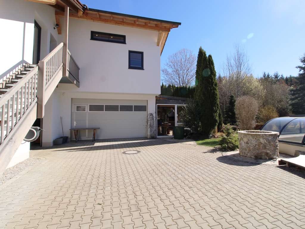 Immobilie in Kinsau - Exklusiv Arbeiten und Wohnen mit Pool und Weitblick - Bild 2