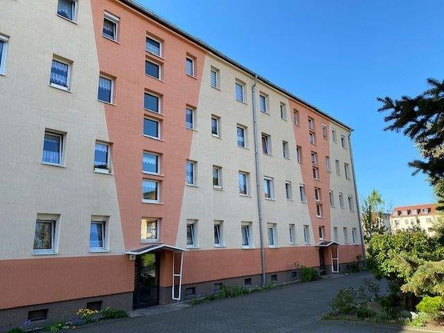Immobilie in Zerbst/Anhalt - 3 Zimmer Erdgeschoss Wohnung mit Balkon im Zentrum von Zerbst   - Bild 3