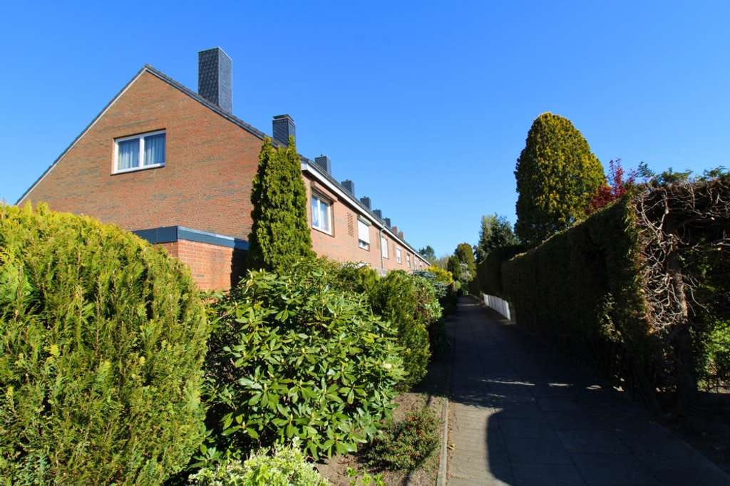 Immobilie in Oststeinbek - Reihenendhaus mit Garage - Bild 1