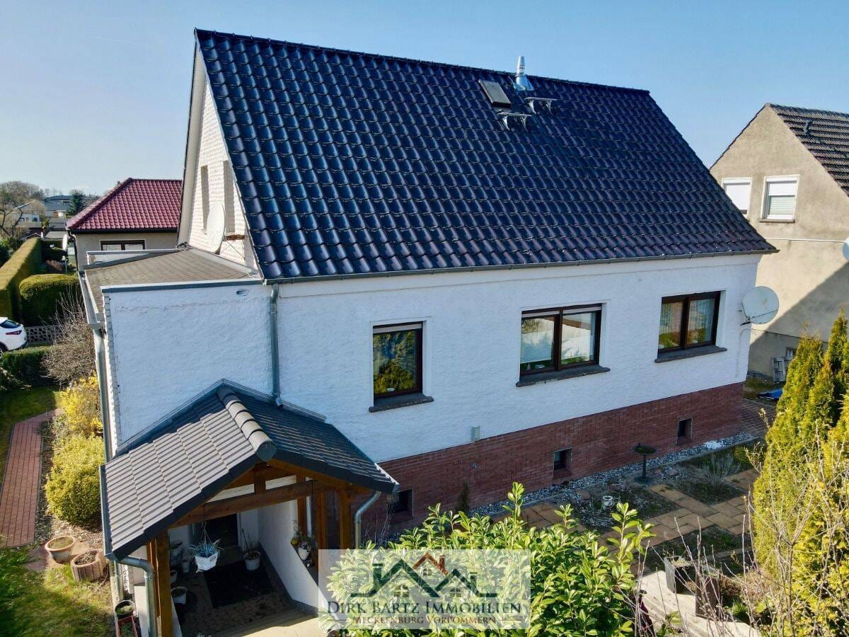 Immobilie in Ducherow - Einfamilienhaus in ruhiger Seitenstraße am Ortsrand von Ducherow. - Bild 0