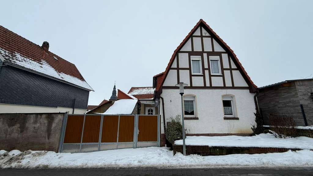Immobilie in Dingelstädt - Kleines Einfamilienhaus mit Scheune - Bild 1