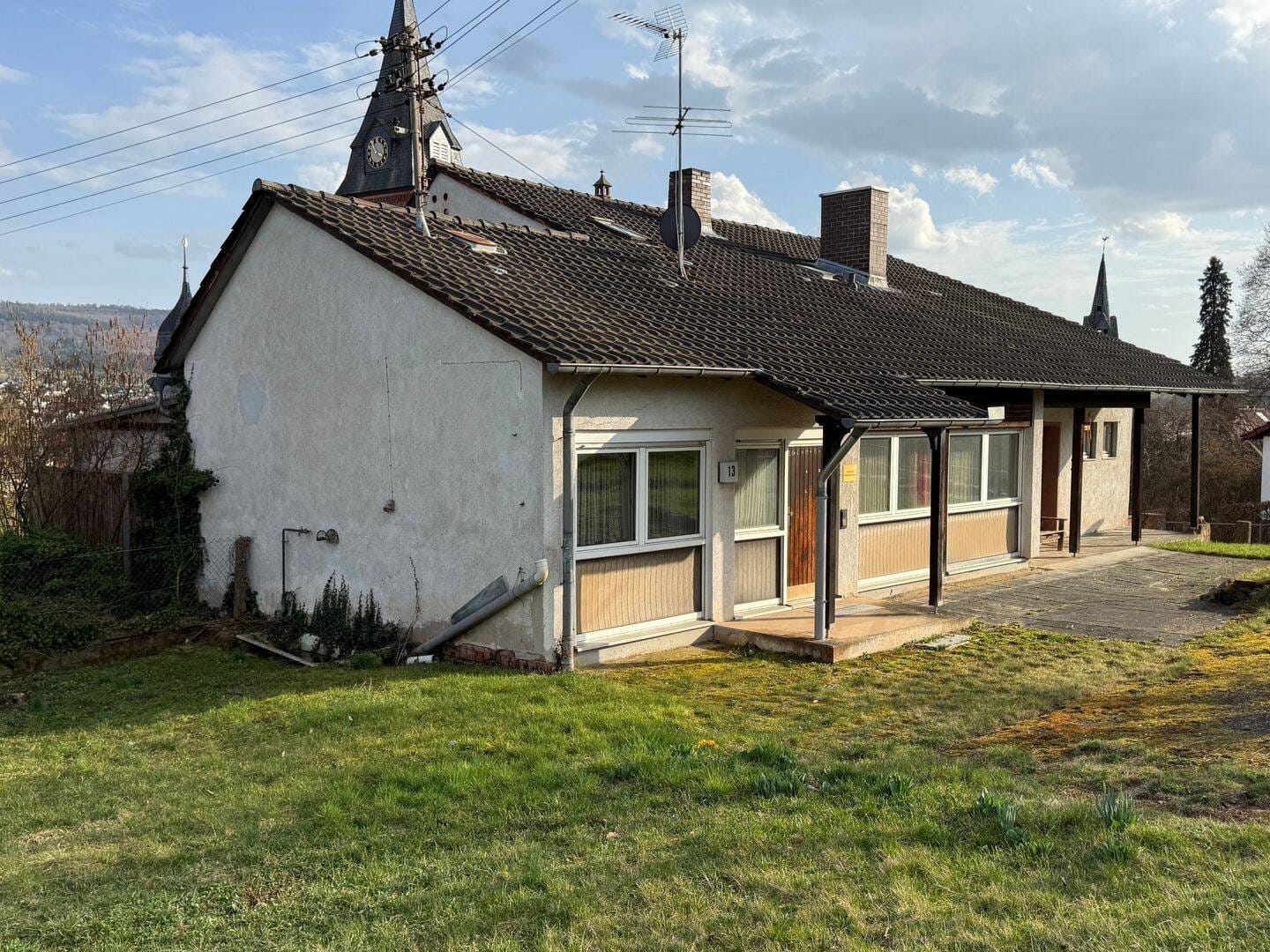 Immobilie in Eschau - Einfamilienhaus auf großem Grundstück - Bild 0