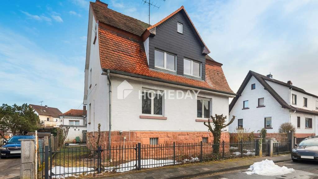 Immobilie in Gründau - Großzügiges Zweifamilienhaus mit 8 Zimmern und Garten in ruhiger Lage - Bild 0