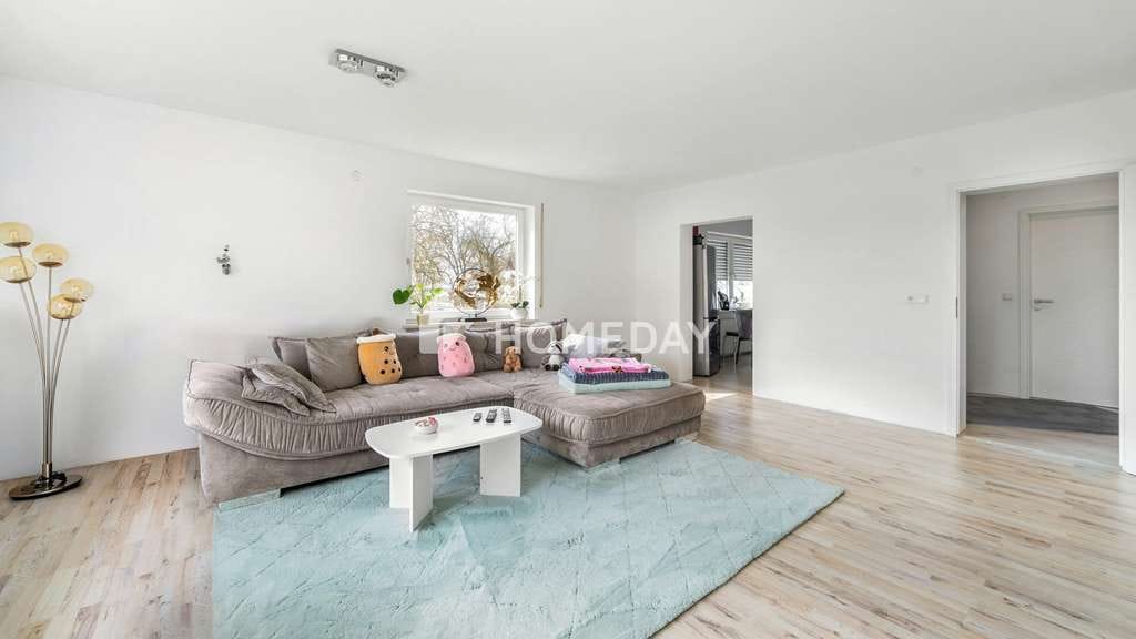 Immobilie in Pförring - Stilvolle 4-Zimmer-Etagenwohnung mit großem Balkon - Bild 1