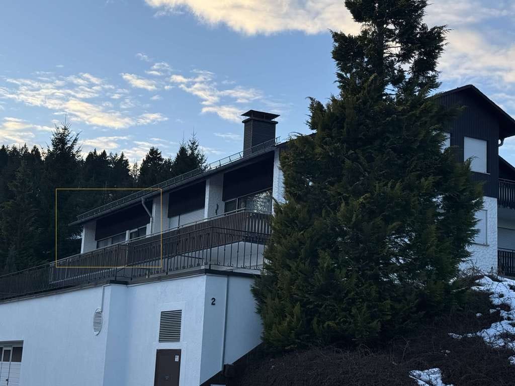 Immobilie in Schönwald im Schwarzwald - Immobilie in Top-Lage: Lichtdurchflutete Räume und viel Platz für Ihren Wohntraum! - Bild 2