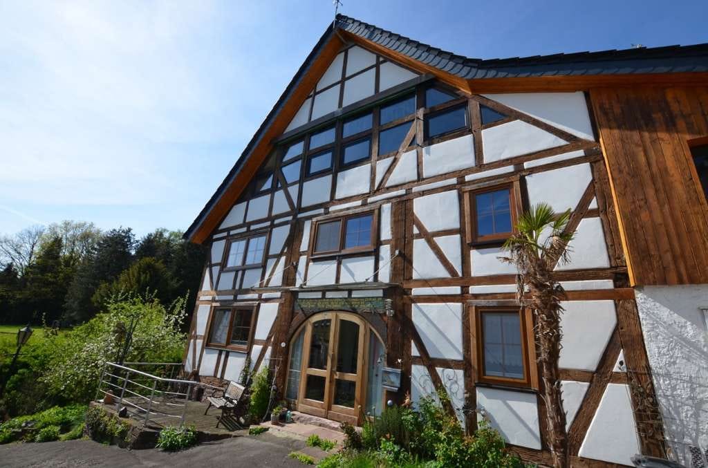 Immobilie in Golmbach - Fachwerkhaus in landschaftlich reizvoller Dorfrandlage mit Sicht in die - Rühler-Schweiz - - Bild 4