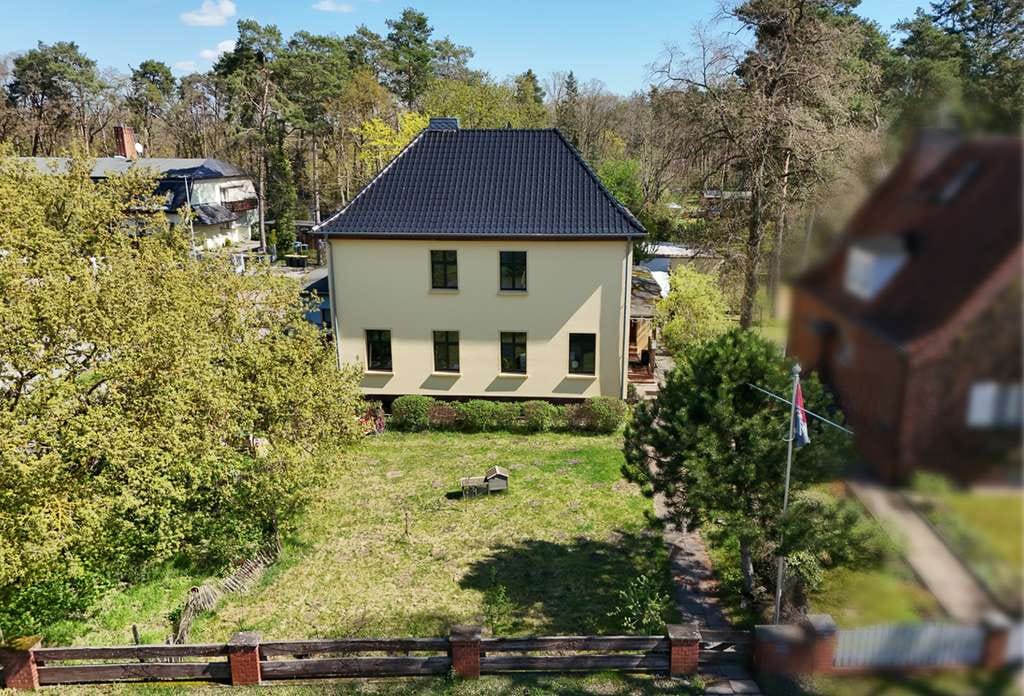 Immobilie in Wusterwitz - Wohnkomfort trifft Albaucharme! Großzügiges Ein- bis Dreifamilienhaus auf großem Grundstück - Bild 2