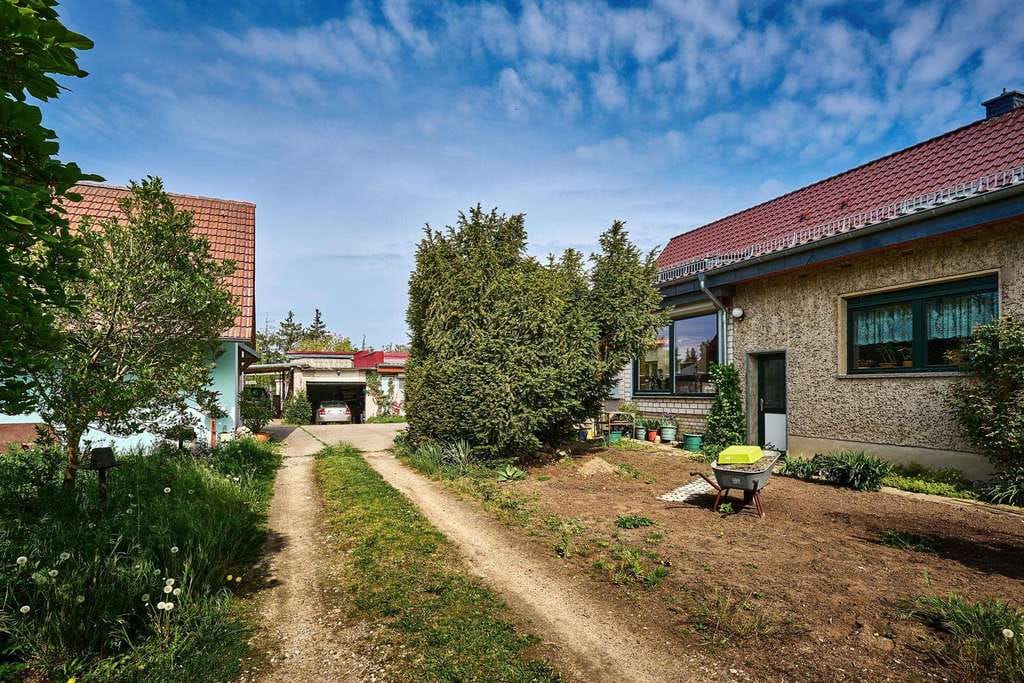 Immobilie in Panketal - DEUTSCHMANN IMMOBILIEN ***** ivd - MFH und Kleinhaus mit Werkstatt auf 4.599 qm Land in Panketal! - Bild 1