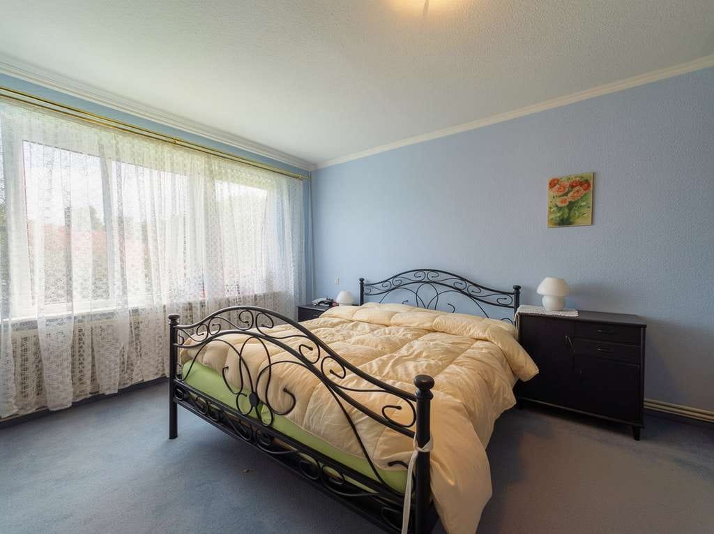Immobilie in Bad Zwischenahn - Solides Zweifamilienhaus auf herrlichem Grundstück in gefragter Lage in Bad Zwischenahn - Bild 3