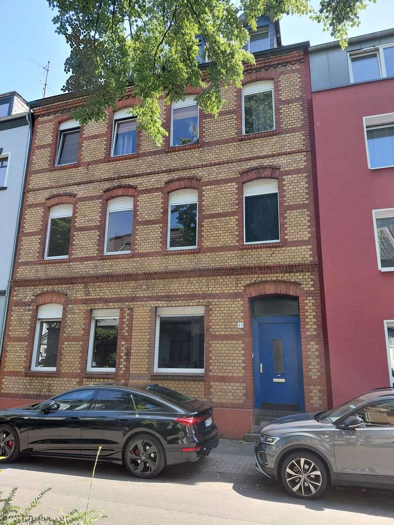 Immobilie in Mülheim an der Ruhr - ORTS ***4-Fam.-Haus im Dichterviertel - Bild 0