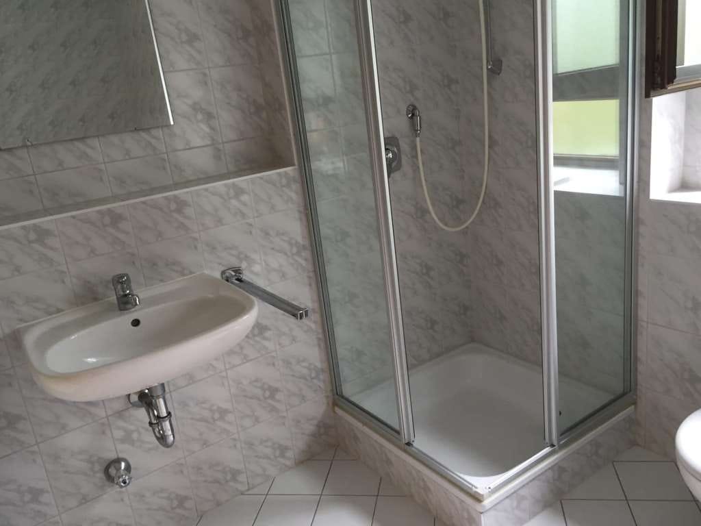 Immobilie in Graben - von Privat an Privat- gut geschnittene zwei-Zimmer Erdgeschosswohnung mit eigenem Gartenanteil. - Bild 4