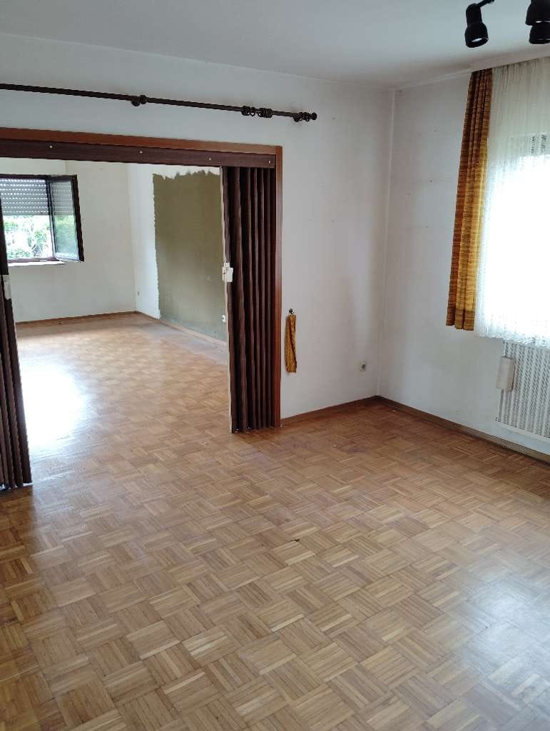 Immobilie in Spraitbach - Verwirklichen Sie Ihre Wohnträume - Bungalow mit Renovierungsbedarf auf großem Grundstück - Bild 3