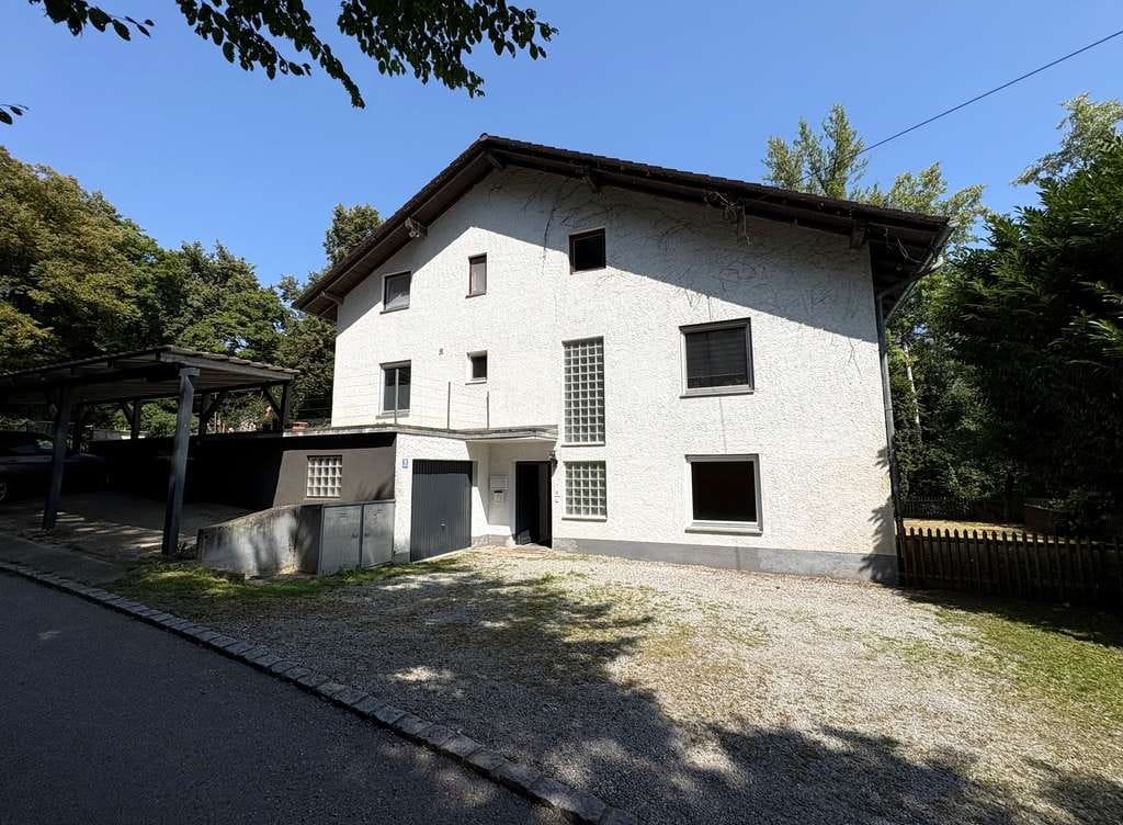 Immobilie in Landau an der Isar - Für Kapitalanleger und Eigennutzer!! 3-Parteienhaus in traumhafter Höhenlage von Landau a.d. Isar - Bild 3