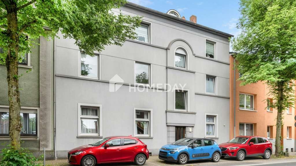 Immobilie in Gladbeck - Kapitalanlage mit Entwicklungspotenzial – Gepflegtes Mehrfamilienhaus auf großzügigem Grundstück
 - Bild 2