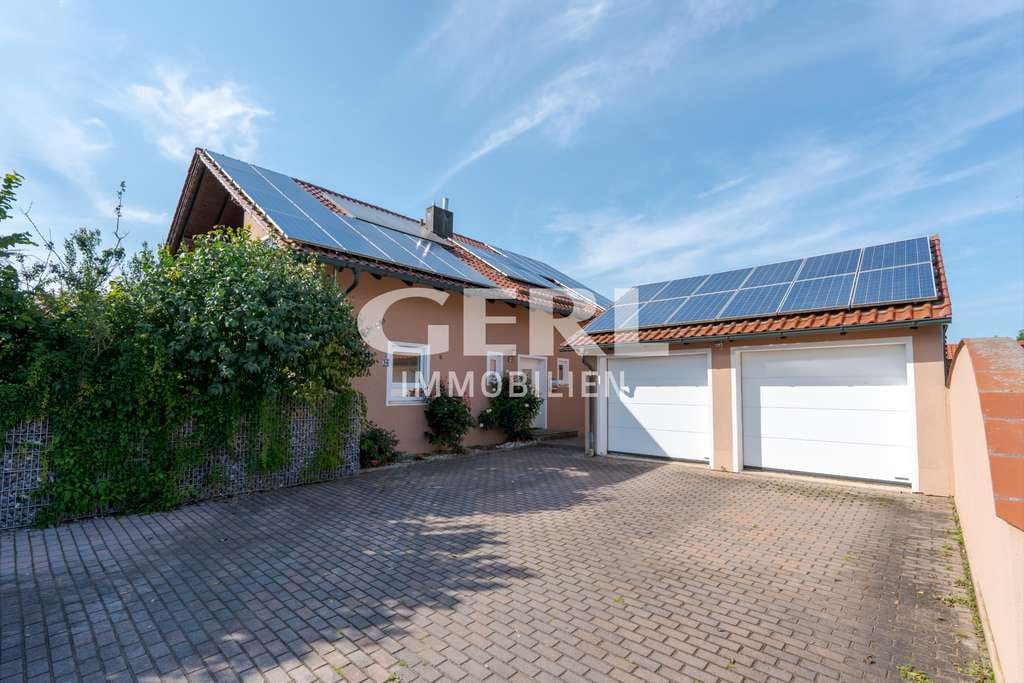 Immobilie in Mariaposching - Idyllisches Einfamilienhaus mit großem Garten, Pool und moderner PV-Anlage - Bild 0