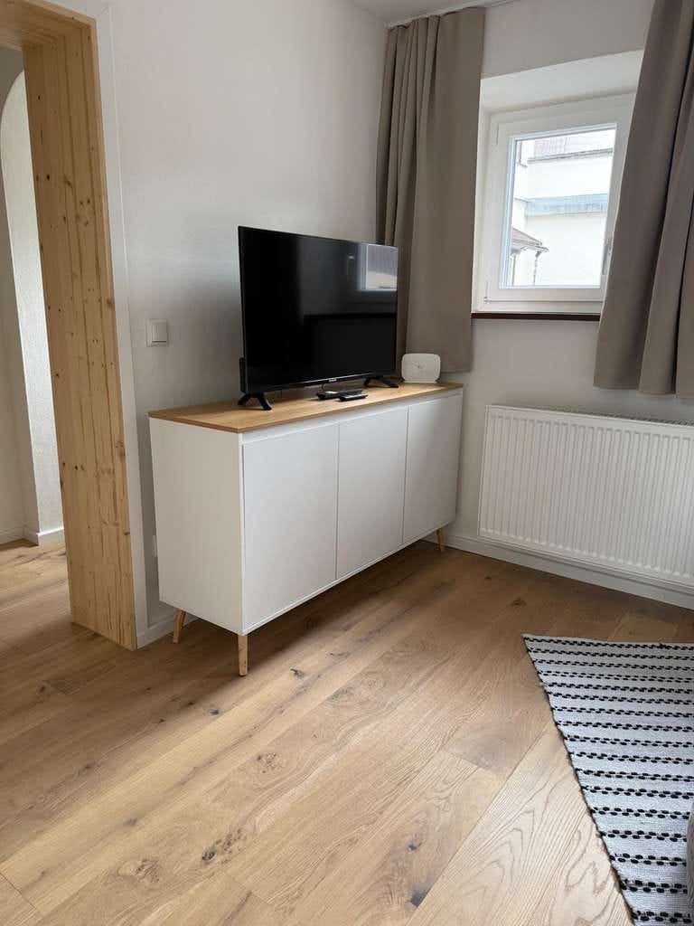 Immobilie in Kiefersfelden - Komplett renoviertes 1-Zimmer-Apartment in Kiefersfelden - naturnah & renditestark - Bild 0