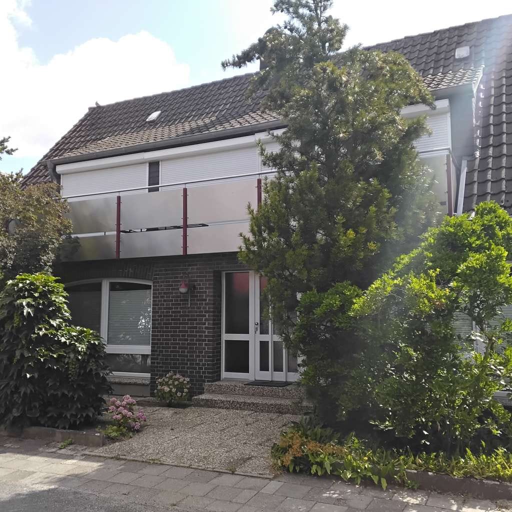 Immobilie in Gronau - Ideal als Kapitalanlage oder zur Eigennutzung – Gepflegtes Zweifamilienhaus in ruhiger Wohnlage - Bild 0