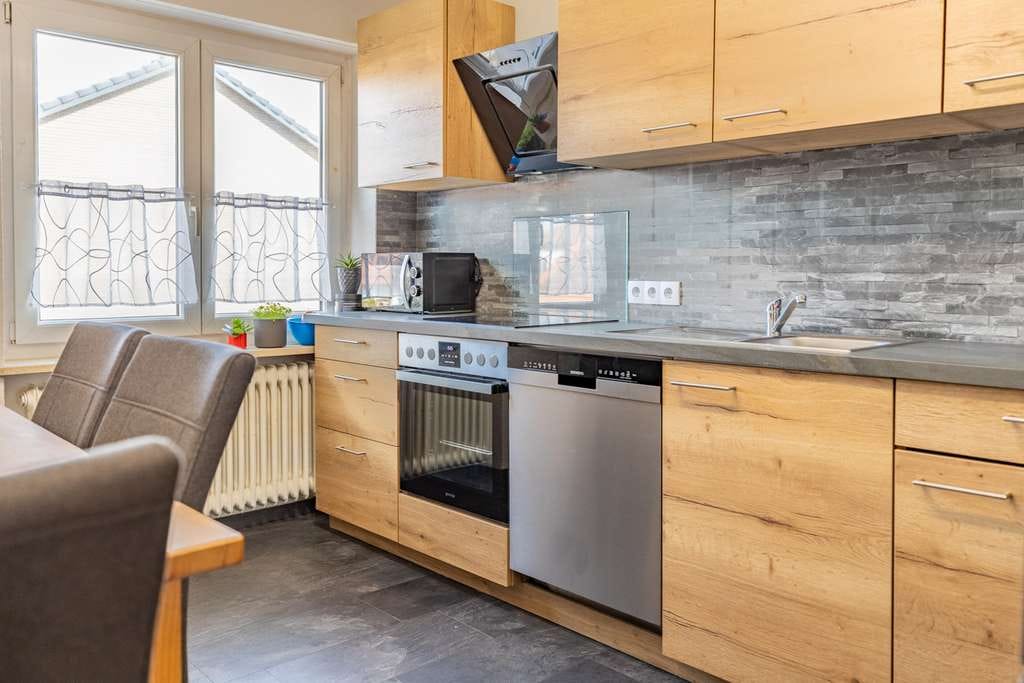 Immobilie in Hofstetten - Modernisiert und gepflegt - Attraktive Etagenwohnung mit Balkon - Bild 1