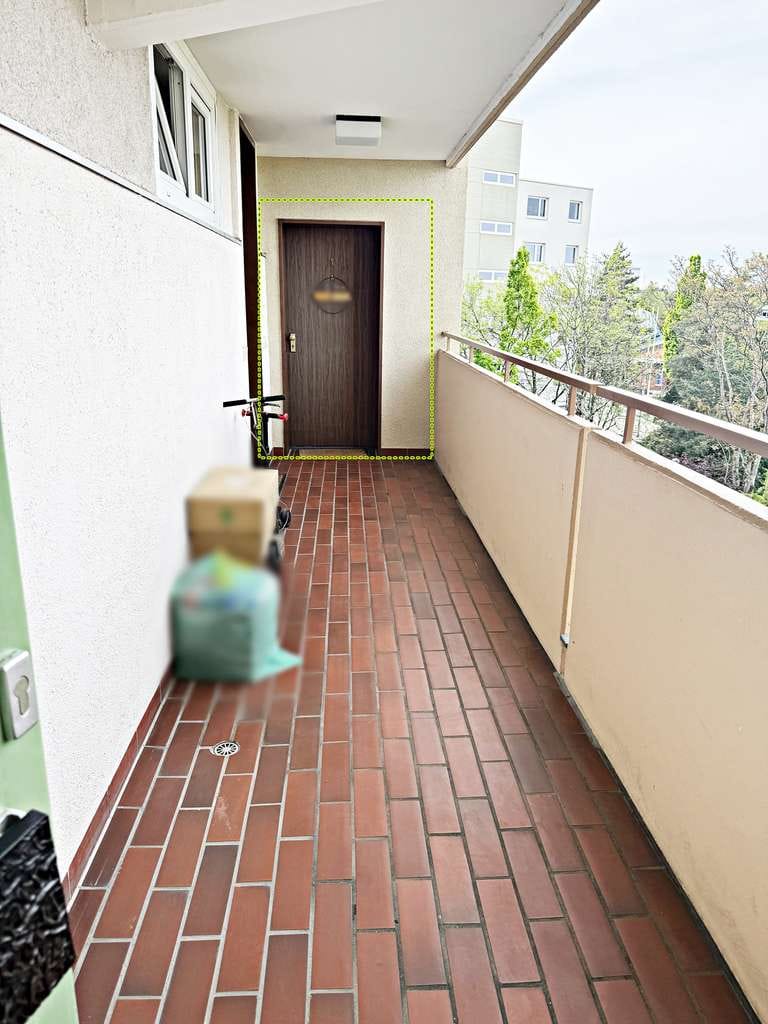 Immobilie in Wörth am Rhein - Wörth: sanierungsbedürftige 3-ZKB-Wohnung mit Loggia - Bild 2