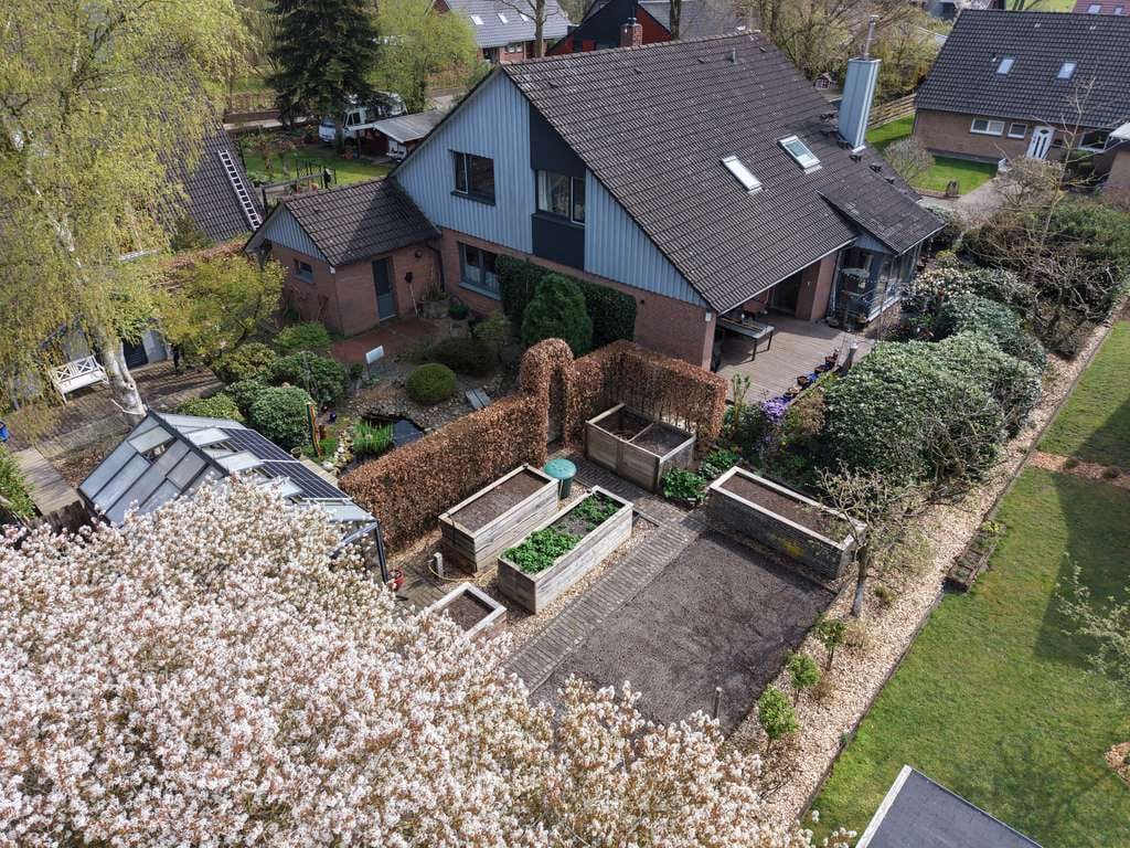 Immobilie in Hude (Oldenburg) - Familienfreundliches Einfamilienhaus mit viel Platz und schönem Garten in ruhiger Lage von Wüsting - Bild 3