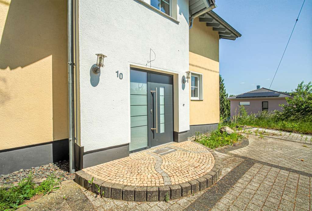 Immobilie in Bürdenbach - Sofort bezugsfrei: Gepflegtes Einfamilienhaus mit ELW – nur 10 min. bis zur A3! - Bild 3