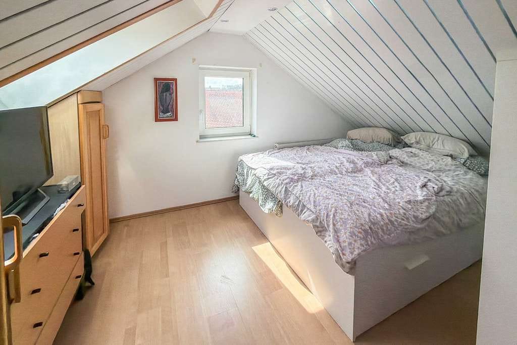 Immobilie in Röttenbach - Seltene Gelegenheit nahe Brombachsee! Freistehendes Dreifamilienhaus, barrierefreies EG - bezugsfrei - Bild 4