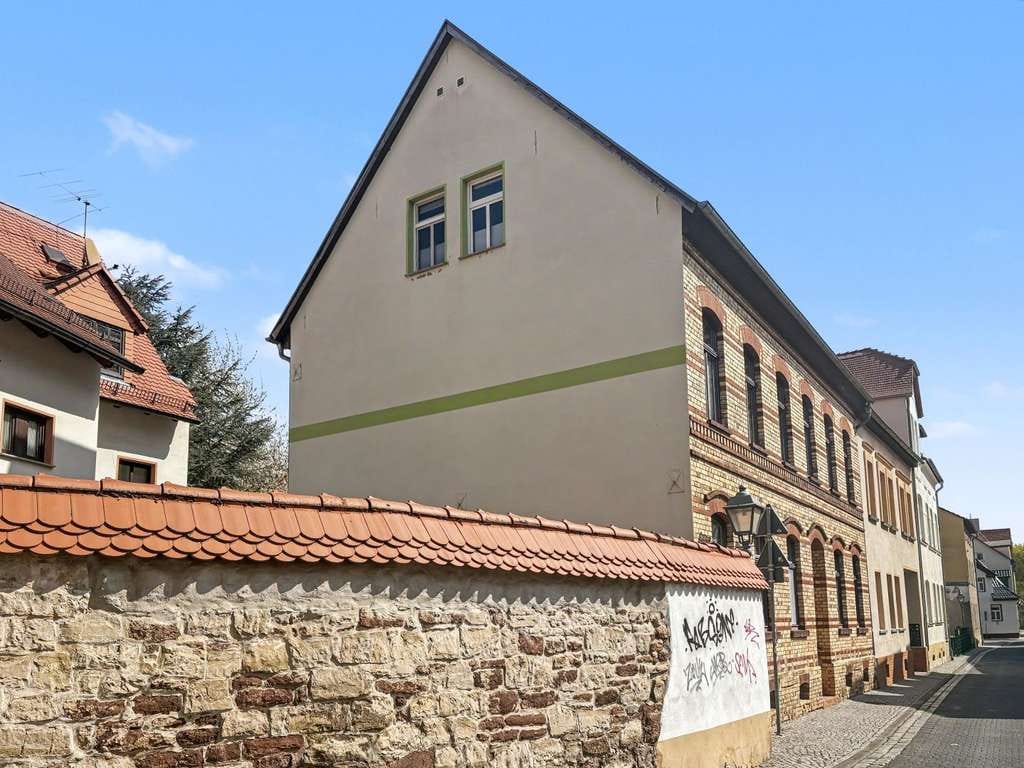 Immobilie in Lutherstadt Eisleben - Kapitalanlage im Stadtzentrum von Lutherstadt Eisleben – voll vermietetes Mehrfamilienhaus - Bild 1