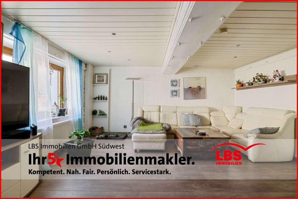Immobilie in Schweisweiler - Umfangreich energetisch saniertes bäuerliches Anwesen mit Nebengebäuden und Garten - Bild 1