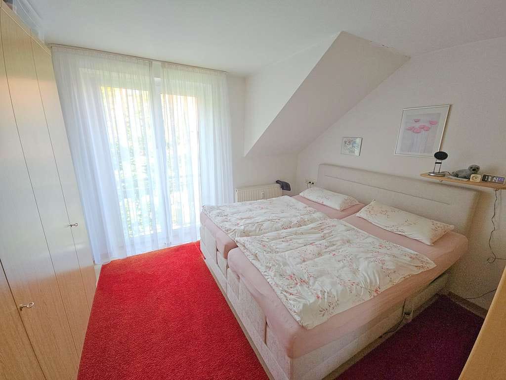 Immobilie in Bad Überkingen - Vermietete Seniorenwohnung mit Westbalkon und herrlichem Ausblick - Bild 2