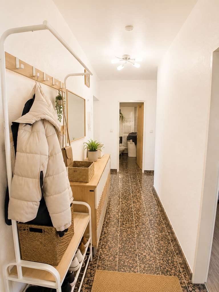 Immobilie in Biebesheim - Modernisierte 2-Zimmer-Eigentumswohnung mit zwei Balkonen und großem Speicherraum - Bild 3