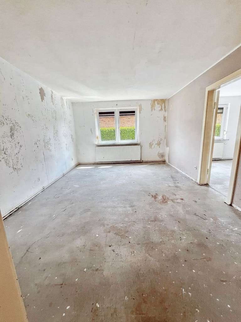 Immobilie in Süsel - Renovierungsbedürftiges EFH mit Teilkeller und Garage in ruhiger Lage. Ideal für Handwerker! - Bild 3