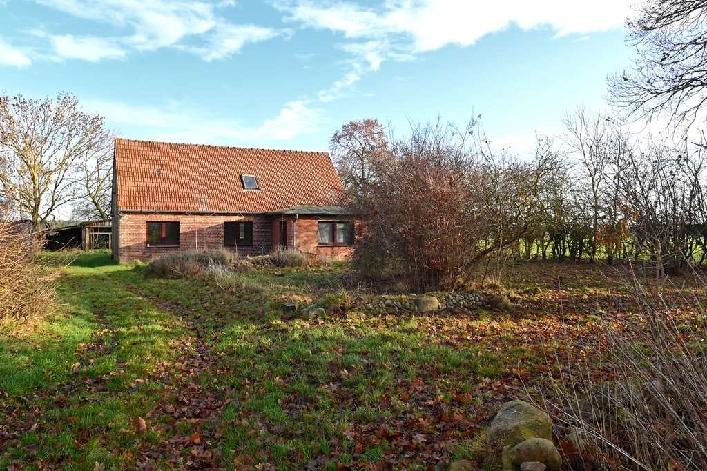 Immobilie in Sundhagen - Einfamilienhaus in Alleinlage in Groß Behnkenhagen - Bild 0