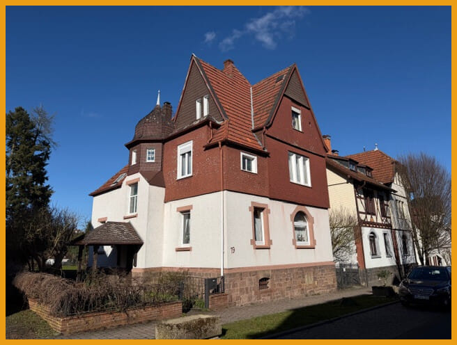 Immobilie in Alsfeld - STILVOLLES EIGENHEIM IN DER STADTMITTE!
KEINE KÄUFERPROVISION! - Bild 0