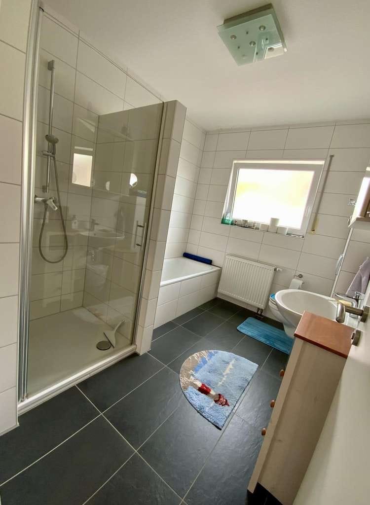 Immobilie in Schaafheim - Moderne 2-Zimmer-Eigentumswohnung in gepflegtem 6-Parteien-Haus inkl. Stellplatz - Bild 2