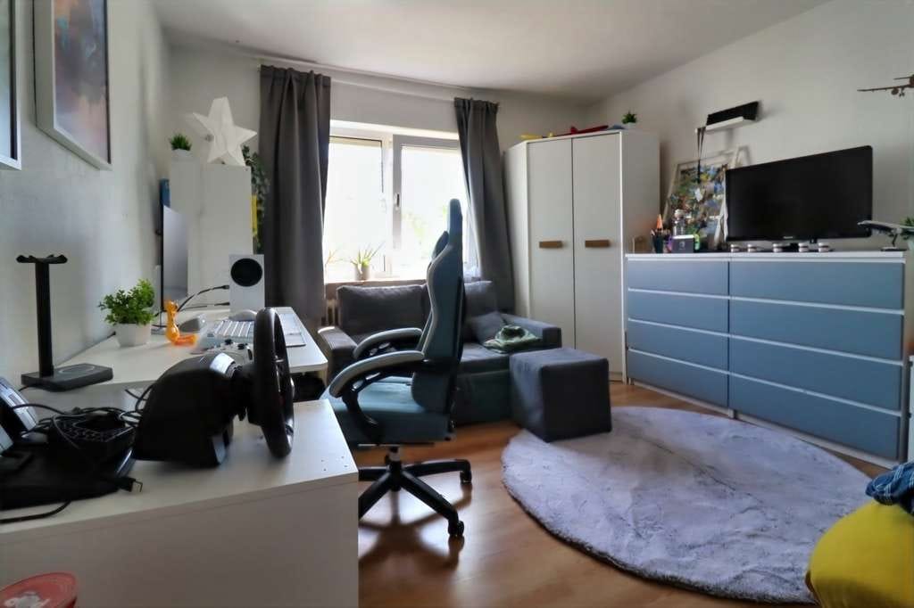 Immobilie in Nauheim - ***Raumwunder: Charmantes Zweifamilienhaus mit zusätzlicher Einliegerwohnung*** - Bild 3