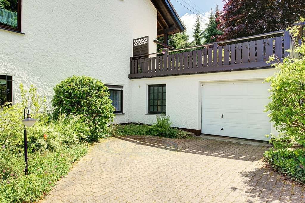 Immobilie in Steinebach an der Wied - Charmantes und geräumiges Familienhaus mit tollem Wohngarten in Streithausen - Bild 1