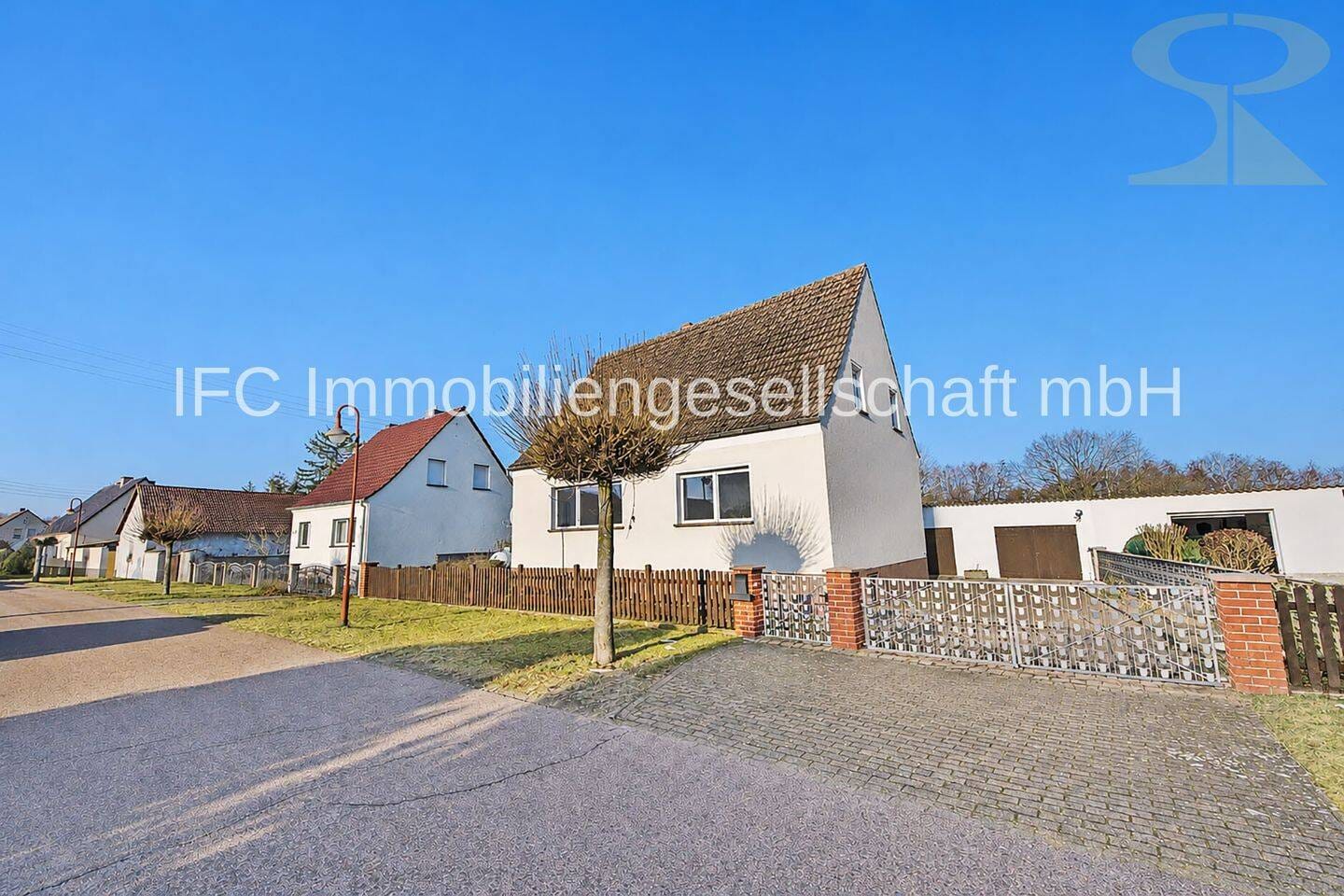 Immobilie in Coswig (Anhalt) - großes Einfamilienhaus in Coswig (Anhalt) OT Thießen - in ruhiger Randlage - Bild 1
