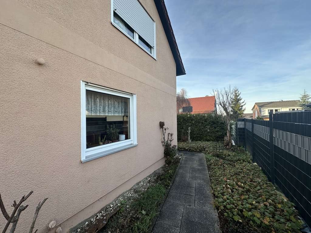 Immobilie in Eschenbach - Bezugsfreie Doppelhaushälfte mit Wohlfühlfaktor in ruhiger Lage - Bild 2