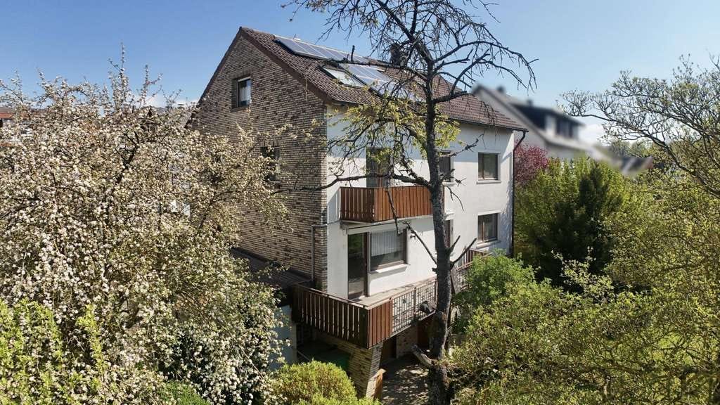 Immobilie in Aalen - Zuhause mit Perspektive: Mehrfamilienhaus in Toplage von Aalen! - Bild 1