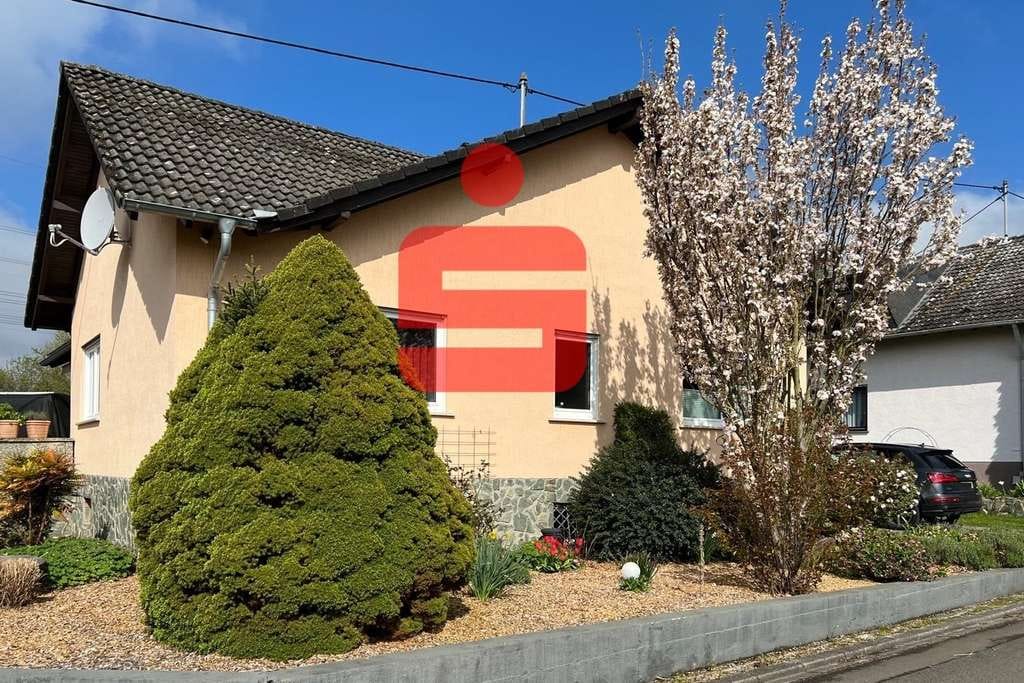 Immobilie in Waldalgesheim - Charmantes und modernisiertes 6-Zimmer Einfamilienhaus  - Bild 0