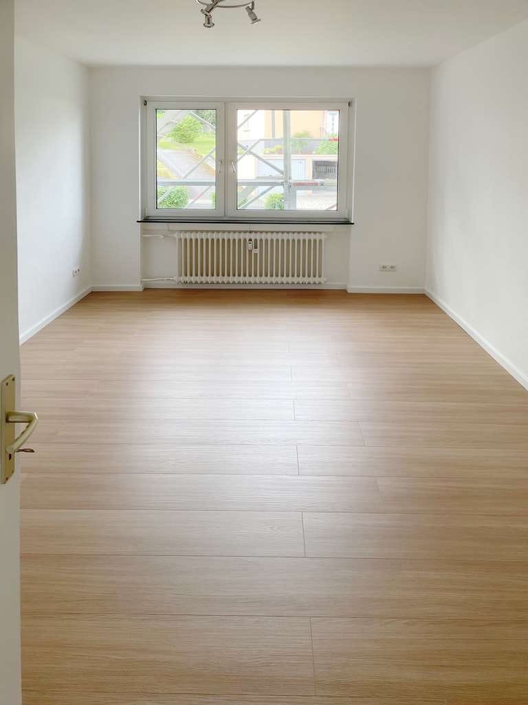 Immobilie in Aarbergen - Erstbezug nach Renovierung: Schöne 4,5-Zimmer-Wohnung mit Balkon in Aarbergen - Bild 4