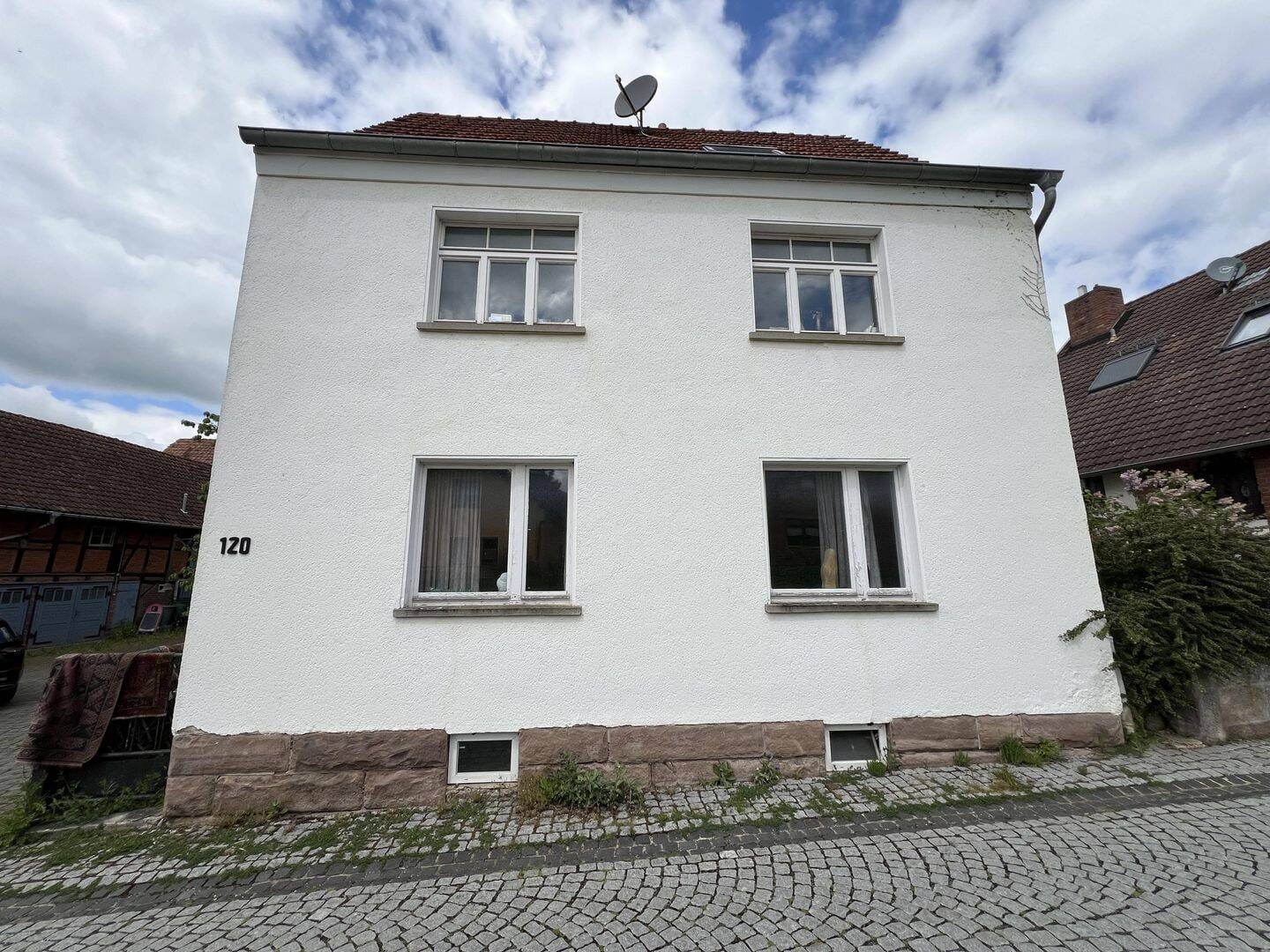 Immobilie in Gerbershausen - Dreiseitenhof mit Wohngebäude, Scheune, Lager- und Garagengebäude - Bild 4