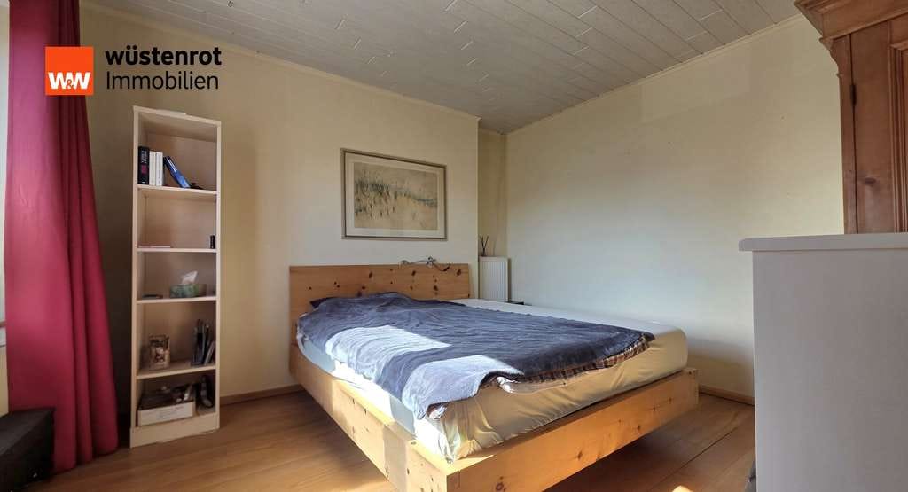 Immobilie in Wegberg - Großzügige Maisonette Wohnung mit eigenem Eingang, Balkon und Garage - Bild 3