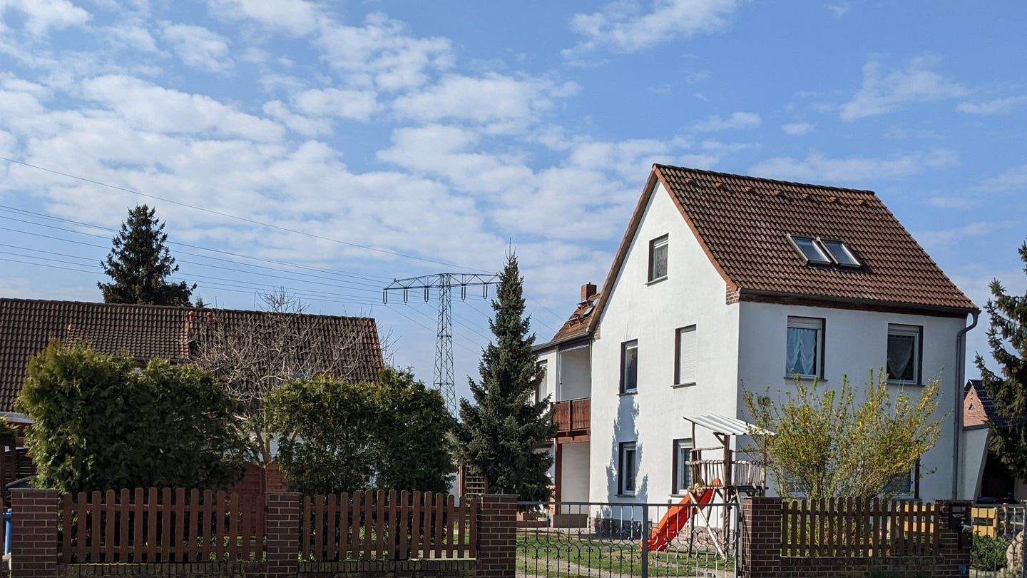 Immobilie in Wittenberg - 2 Wohnungen im Hauptgebäude + 1 Wohnung im Nebengebäude = Exklusives Renditeobjekt - Bild 0