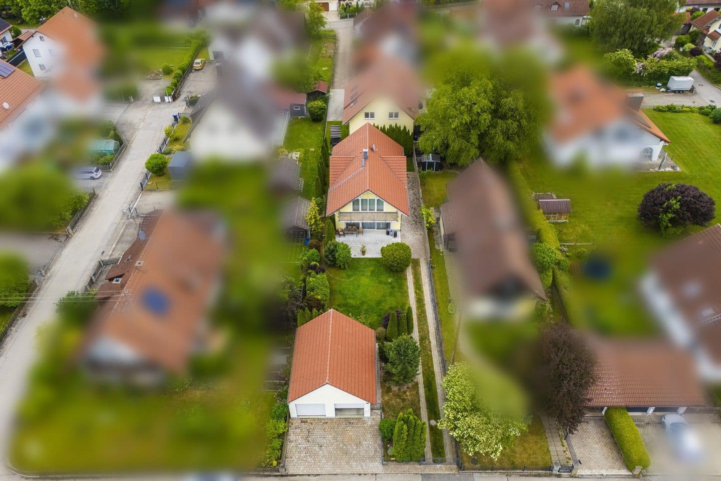 Immobilie in Geltendorf - Hochwertig ausgestattetes und ruhig gelegenes Einfamilienhaus mit Lift und Doppelgarage - Bild 4