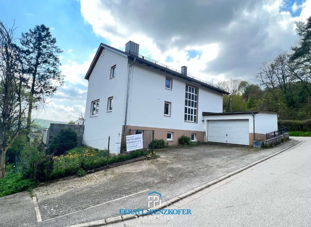 Immobilie in Ihrlerstein - Ein traumhafter Ausblick über das Donautal in Kelheim: großes Wohnhaus, sehr ruhig und schön gelegen - Bild 3
