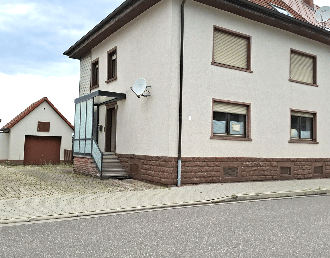 Immobilie in Heltersberg - Leben auf dem Dorf! Großfamilie, 2 Parteien, Mehrgeneration im 2 FH mit Balkons, Garten und Garage! - Bild 3