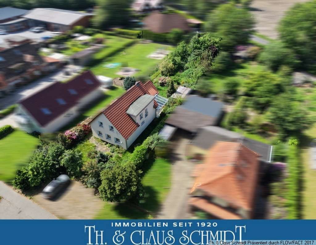 Immobilie in Oldenburg - Energetisch saniertes Wohnhaus mit 1.243 m² Grundstück am Stadtrand von Oldenburg - Bild 0